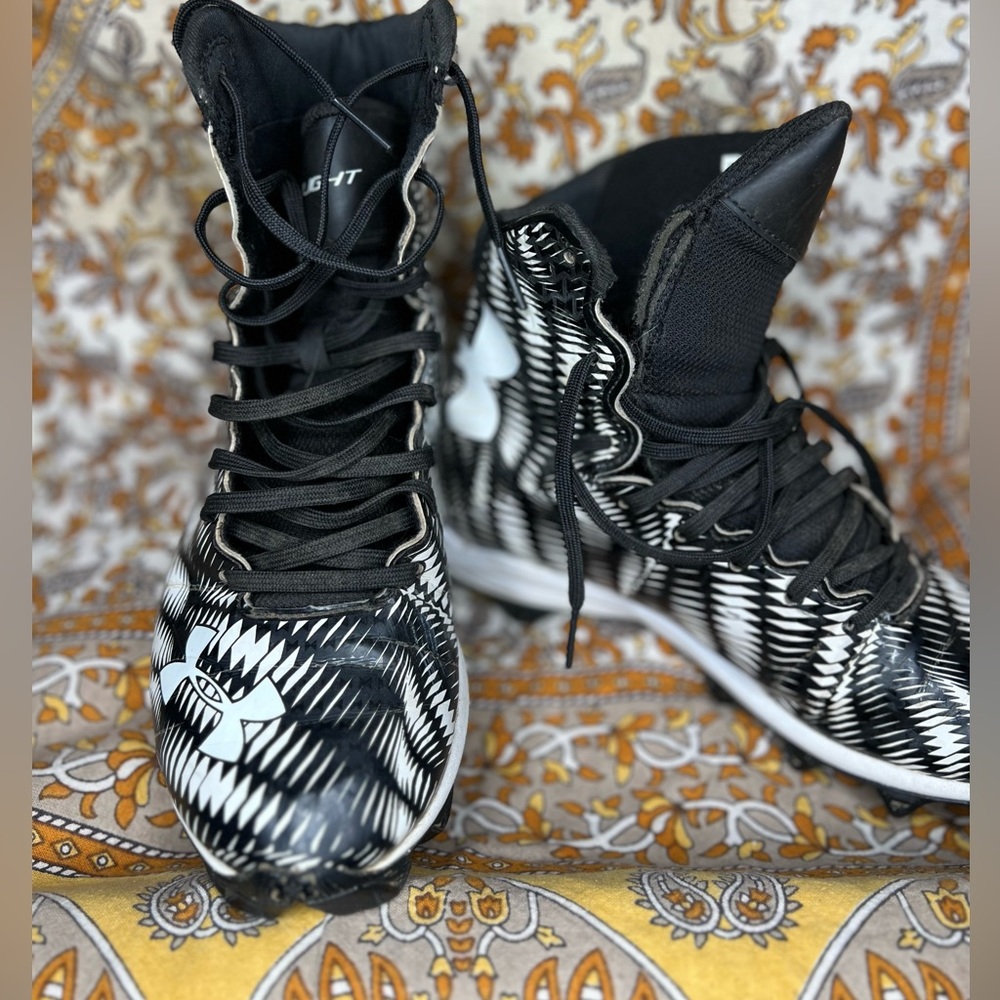 Football cleats